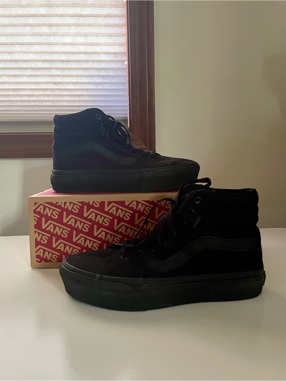 Vans Elevated Sk8-HI Sneakers Canvas Women’s Size 8 NEW IN BOX
